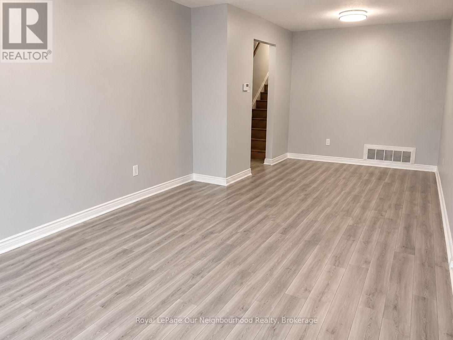 Upper - 396 Fleetwood Drive, Oshawa (Eastdale), Ontario  L1K 1C4 - Photo 6 - E13521766