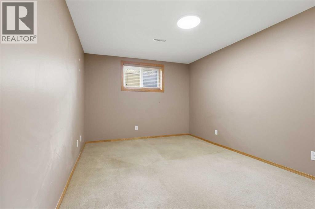 143 Douglasbank Place SE, Calgary, Alberta  T2Z 2J4 - Photo 35 - A2325160