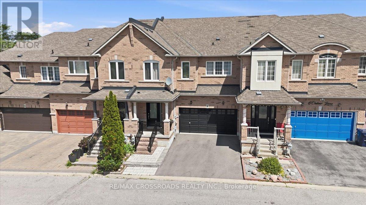 8 CULVER LANE, Toronto, Ontario