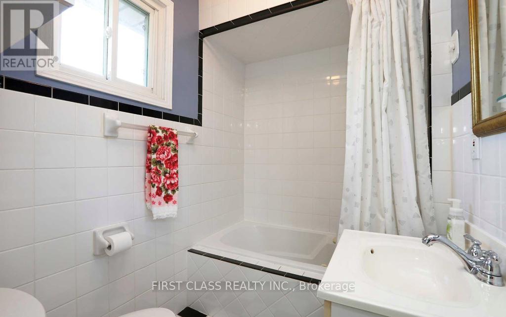 Main - 338 Conlins Road, Toronto, Ontario  L3R 2W1 - Photo 14 - E13521690