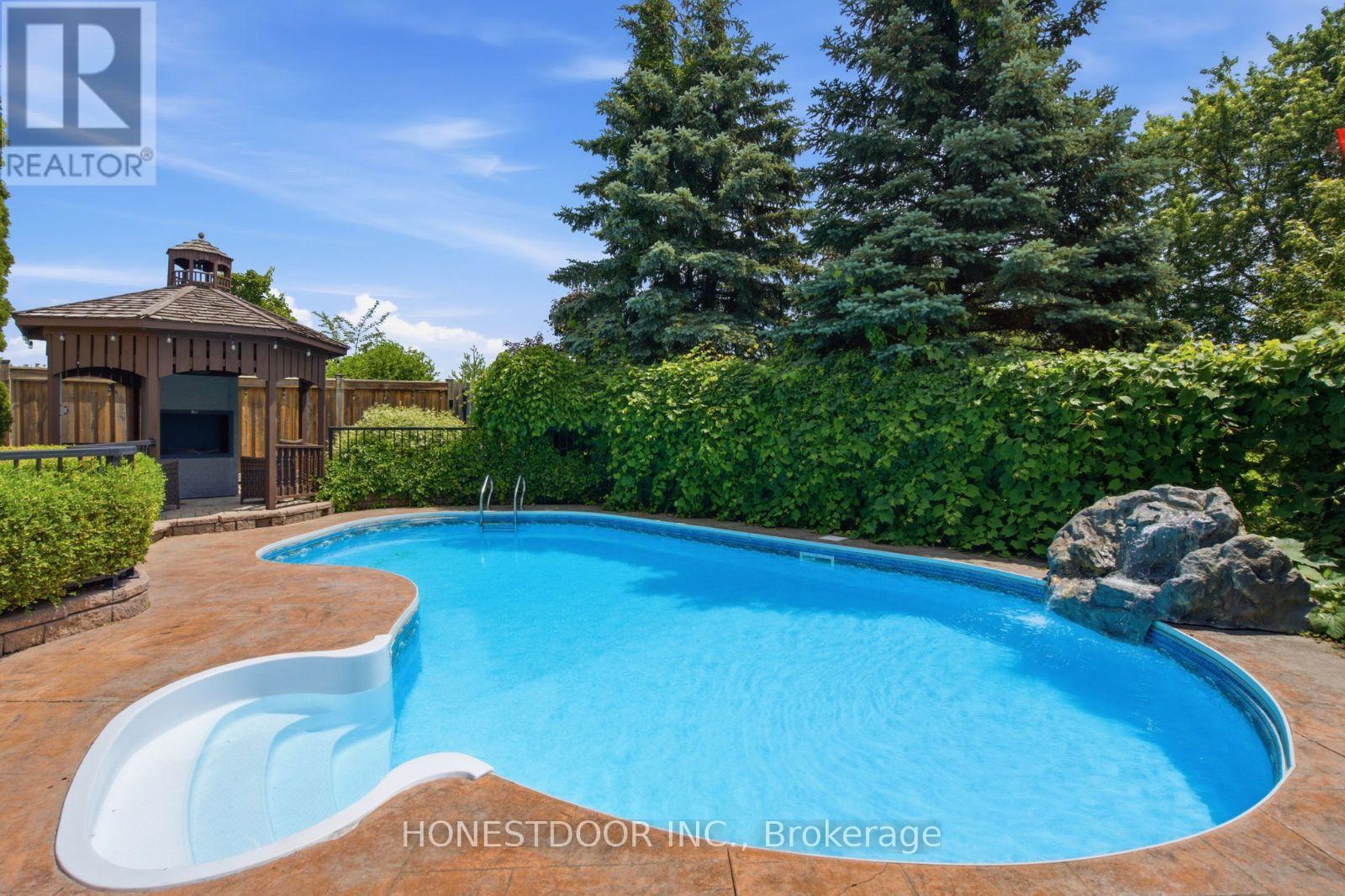 1010 Catskill Drive, Oshawa, Ontario  L1J 8N7 - Photo 4 - E13521718