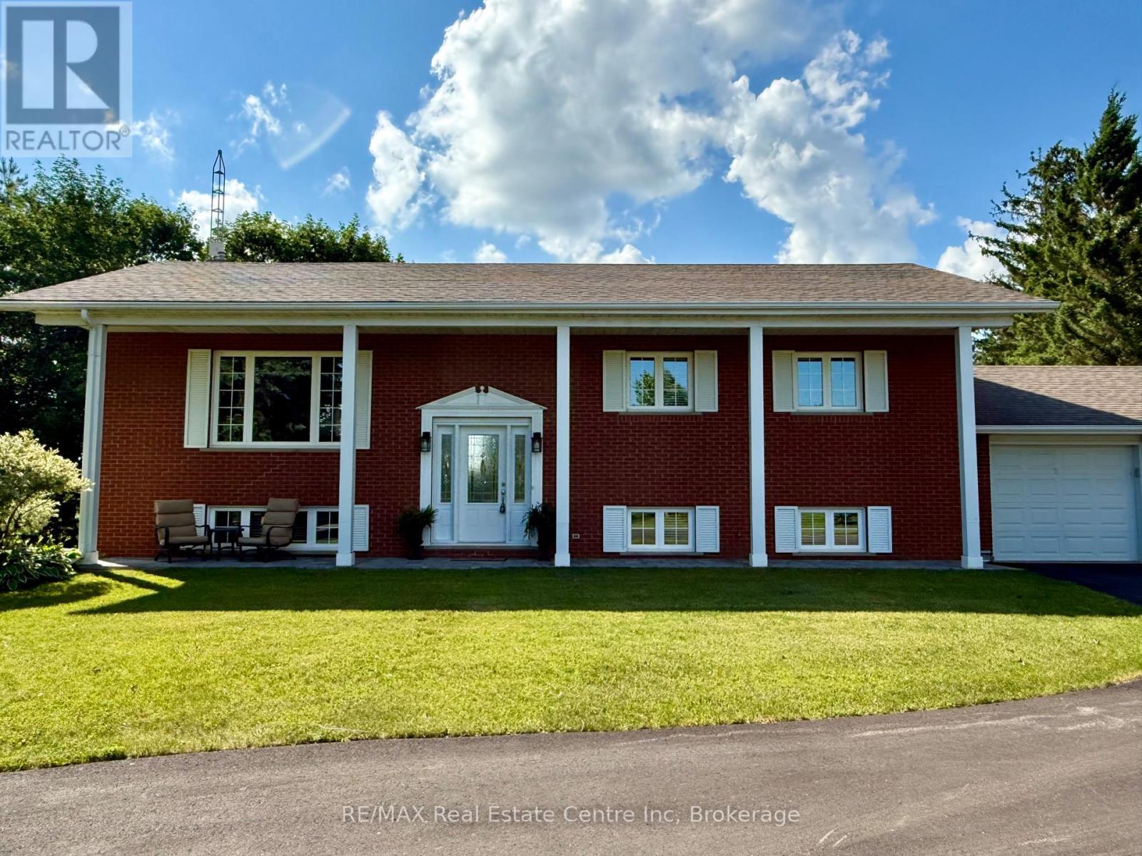 9098 27 Side Road, Erin, Ontario  N0B 1Z0 - Photo 2 - X13521724