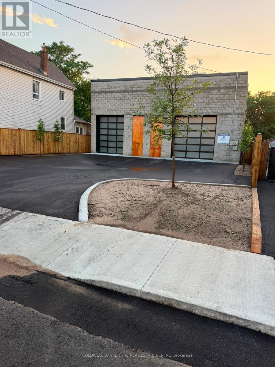 A & B - 389/391 Avondale Street, Hamilton, Ontario  L8L 7C8 - Photo 4 - X13116814