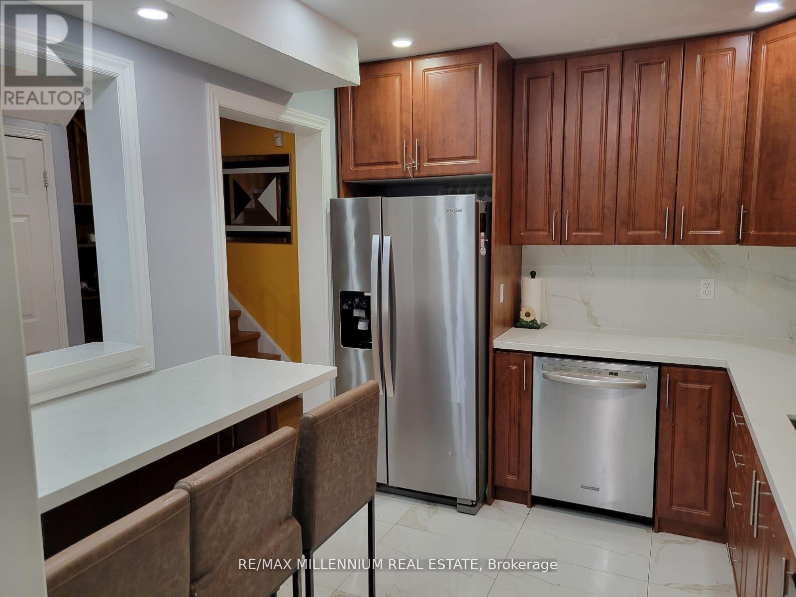 75 - 13 Wickstead Court, Brampton, Ontario  L6R 1N8 - Photo 5 - W13521702