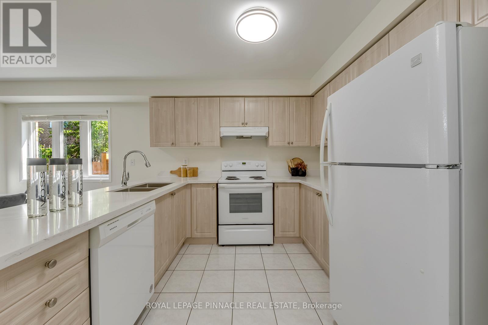 3079 Turbine Crescent, Mississauga, Ontario  L5M 6X1 - Photo 3 - W13521704