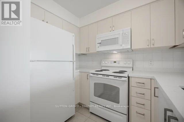 702 - 4889 Kimbermount Avenue, Mississauga, Ontario  L5M 7R9 - Photo 12 - W13521772