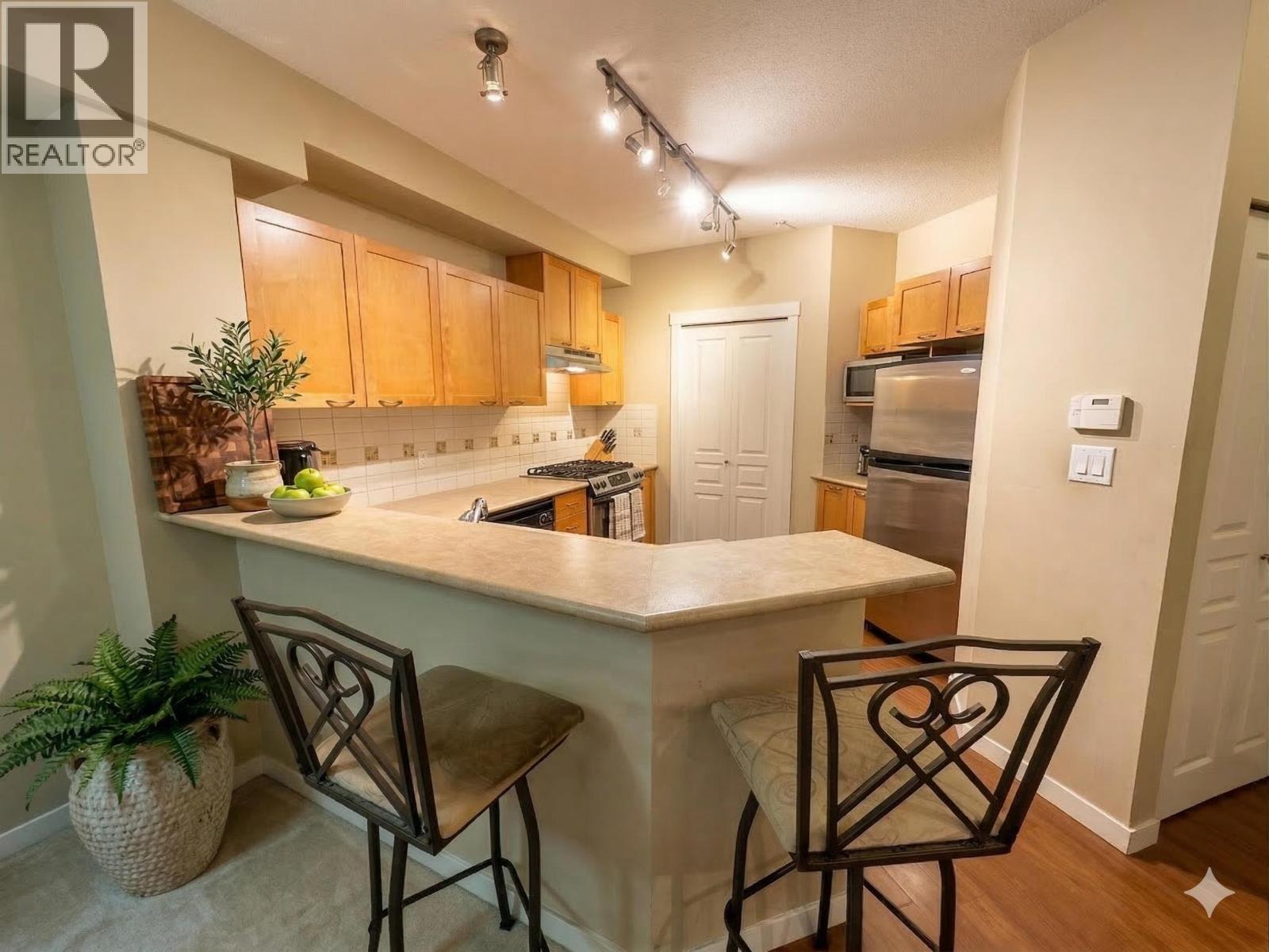 111 2969 Whisper Way, Coquitlam, British Columbia  V3E 3S8 - Photo 3 - R3142492