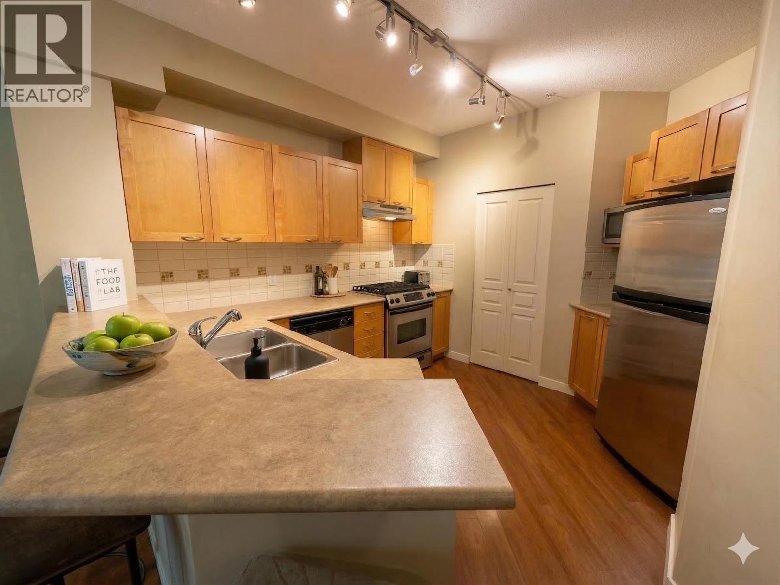 111 2969 Whisper Way, Coquitlam, British Columbia  V3E 3S8 - Photo 11 - R3142492