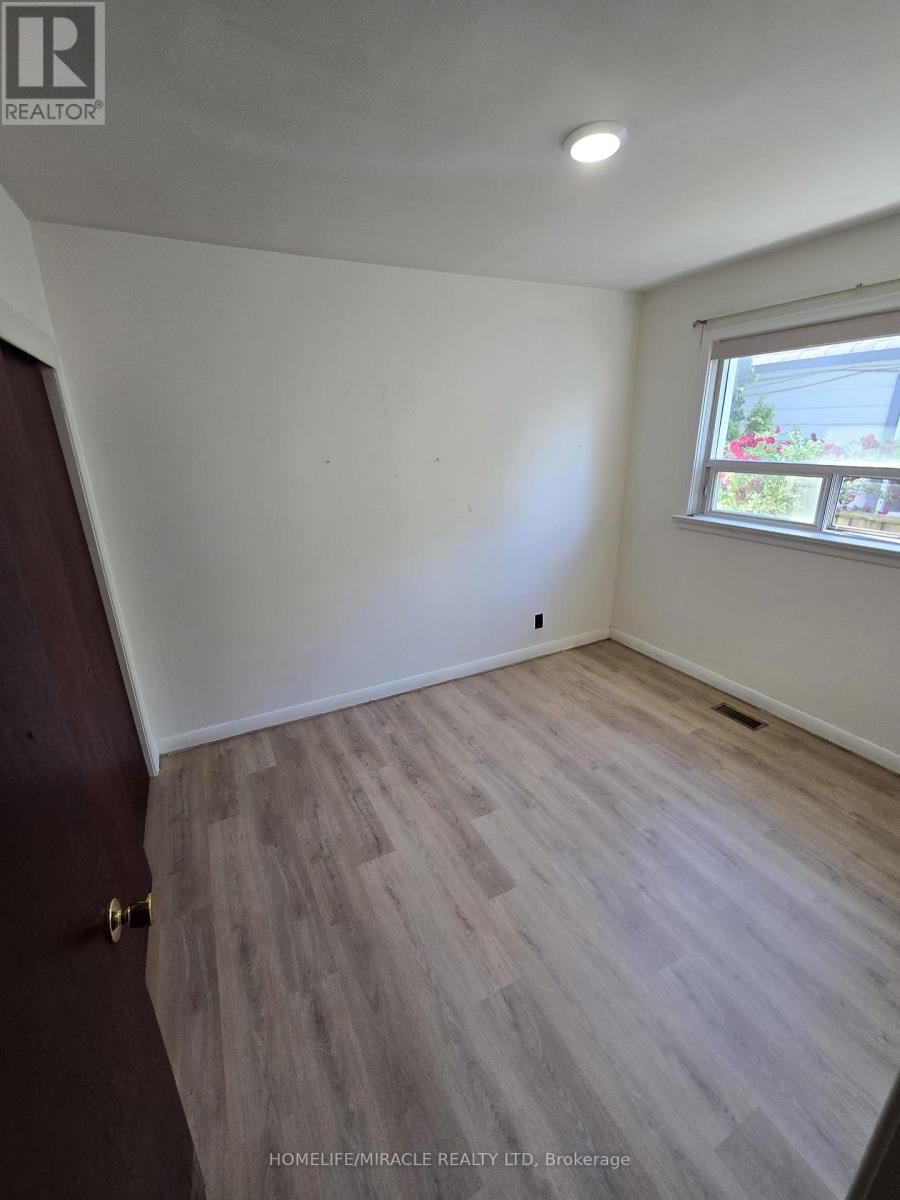 91 Pitt Avenue, Toronto, Ontario M1L 2R5 - Photo 10 - E13232036