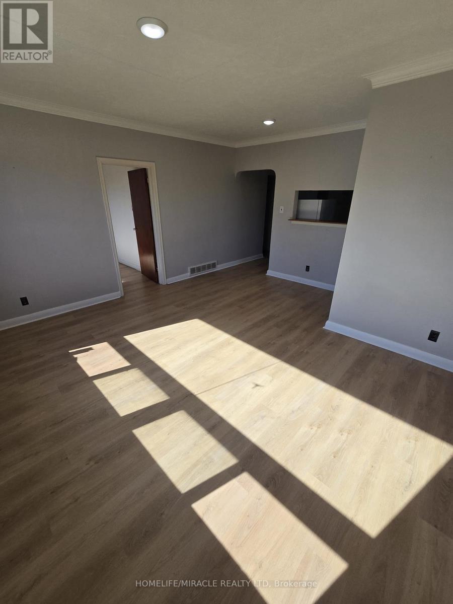 91 Pitt Avenue, Toronto, Ontario M1L 2R5 - Photo 8 - E13232036