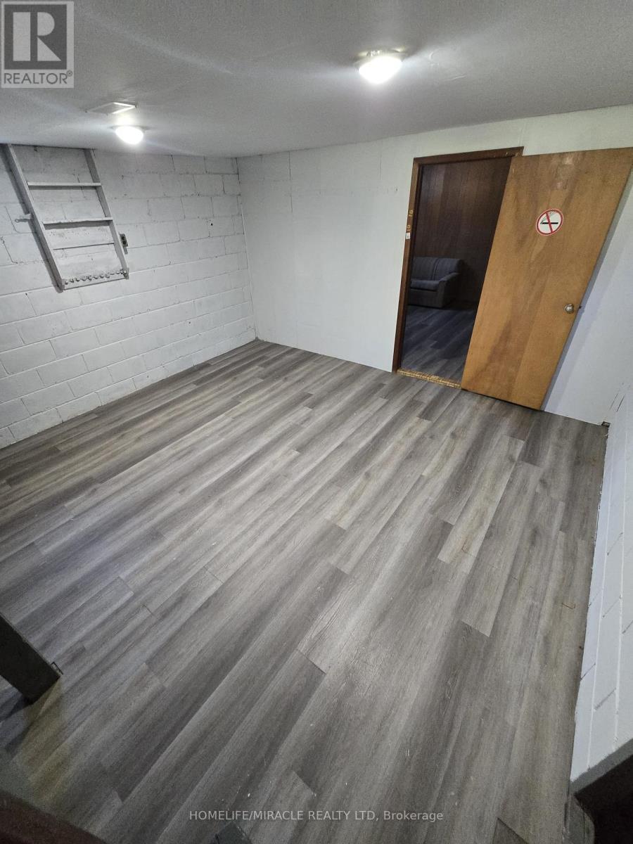 91 Pitt Avenue, Toronto, Ontario M1L 2R5 - Photo 15 - E13232036