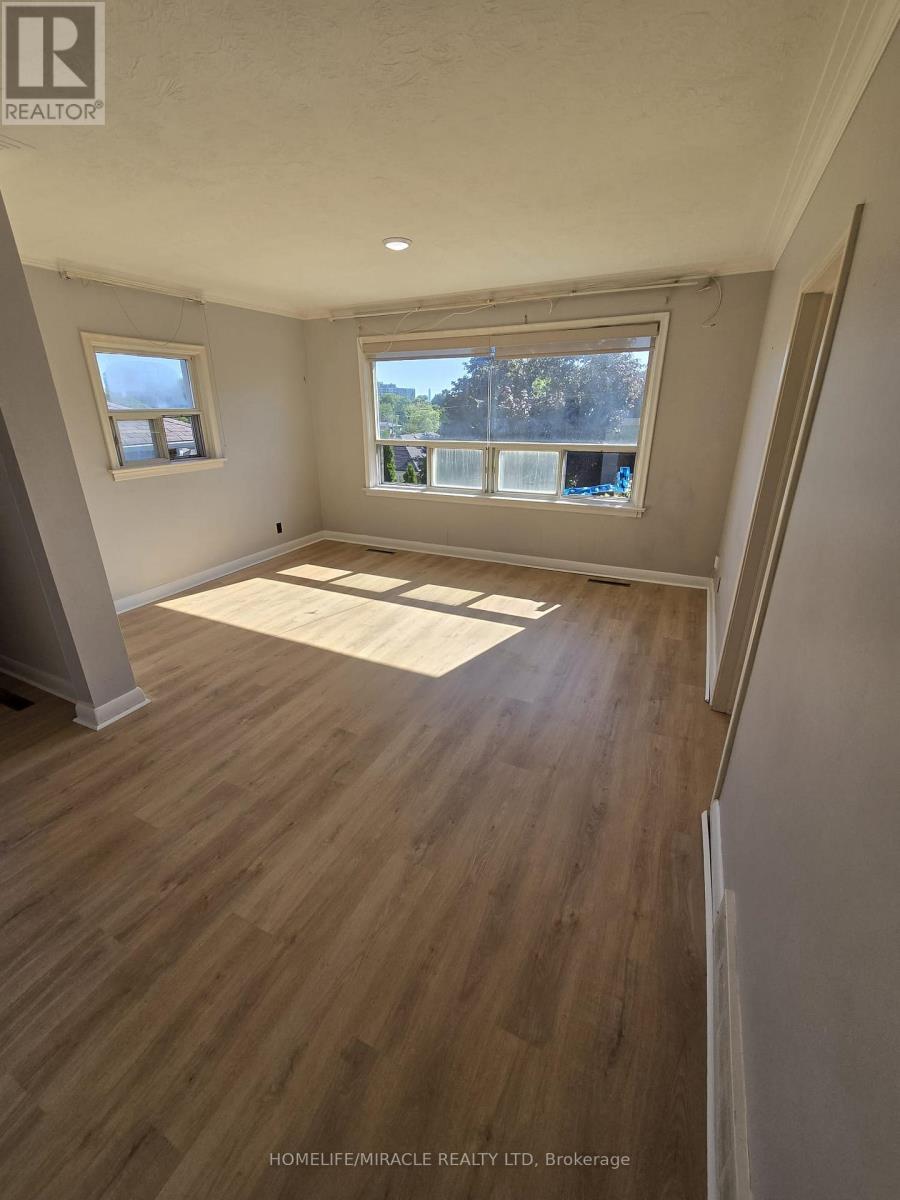 91 Pitt Avenue, Toronto, Ontario M1L 2R5 - Photo 3 - E13232036