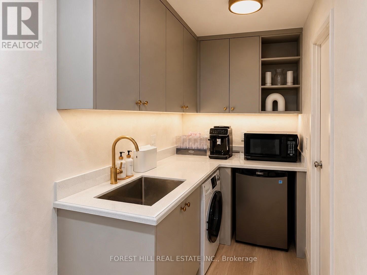 Room 1 - 315 Avenue Road, Toronto (Yonge-St. Clair), Ontario  M4V 2H2 - Photo 7 - C13521810
