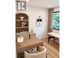 ROOM 2 - 315 AVENUE ROAD, Toronto, Ontario