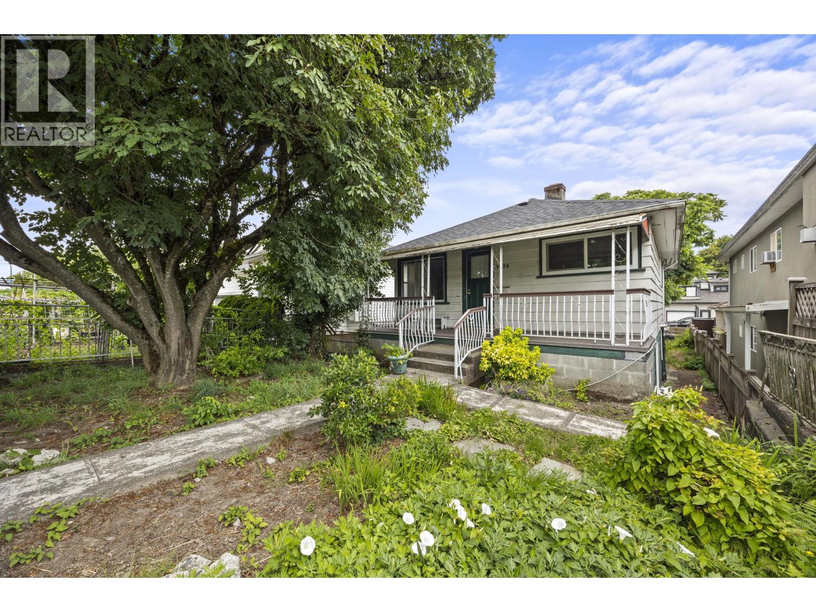 4736 KNIGHT STREET, Vancouver, British Columbia