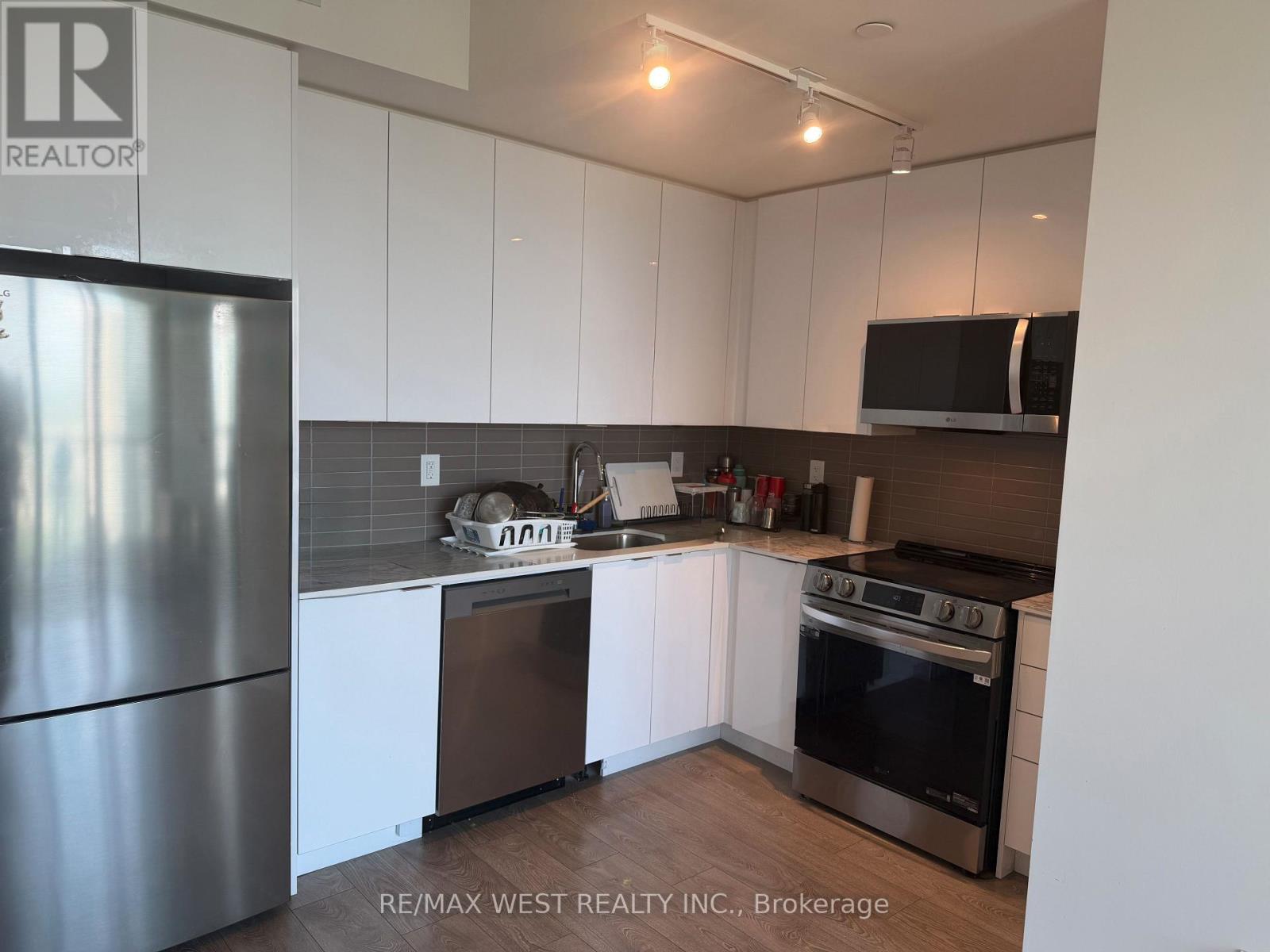 1602 - 225 Malta Avenue, Brampton, Ontario  L6Y 6L6 - Photo 3 - W13521790