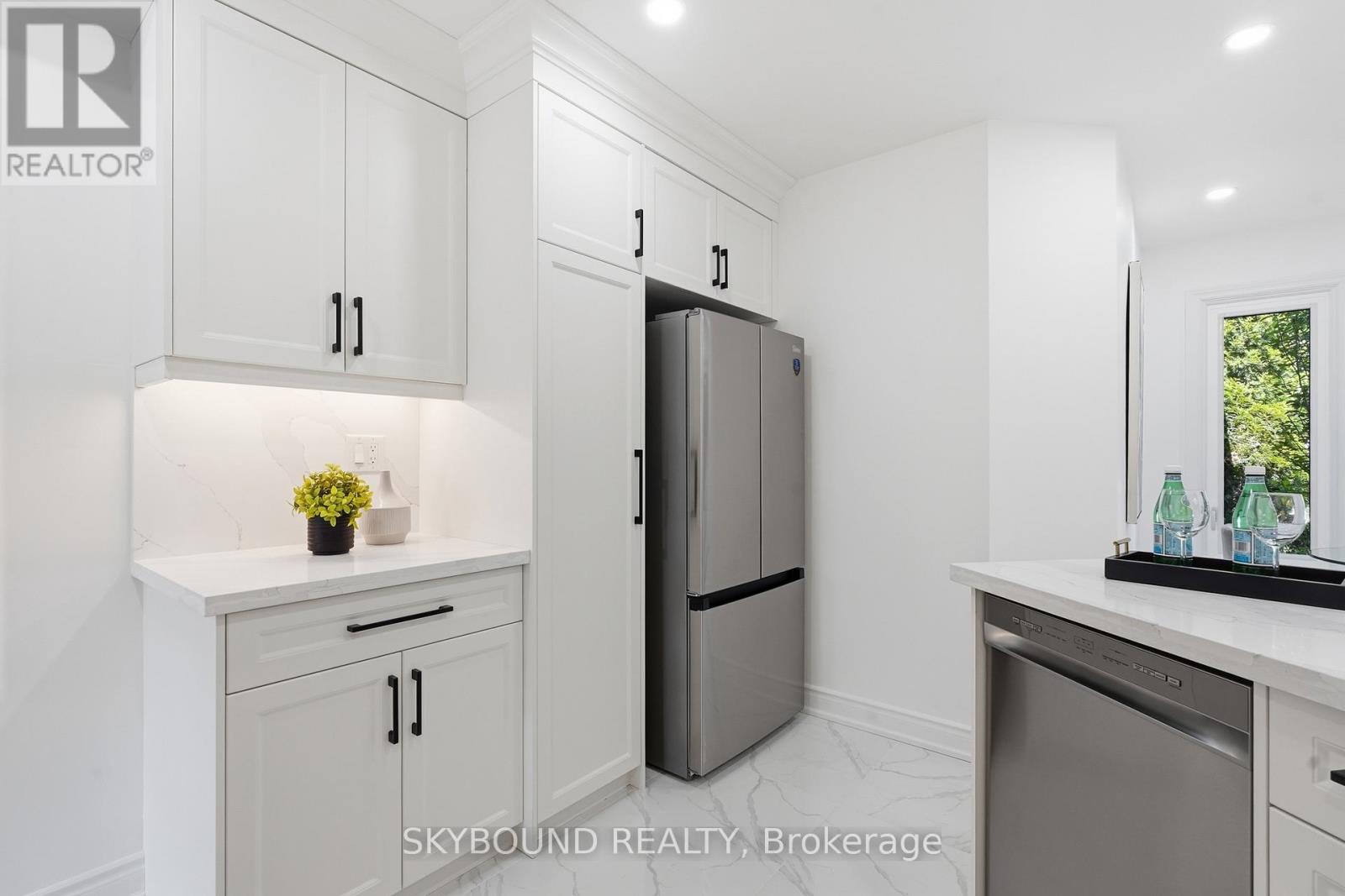 720 Whitfield Terrace, Mississauga, Ontario  L5R 3H8 - Photo 11 - W13521804