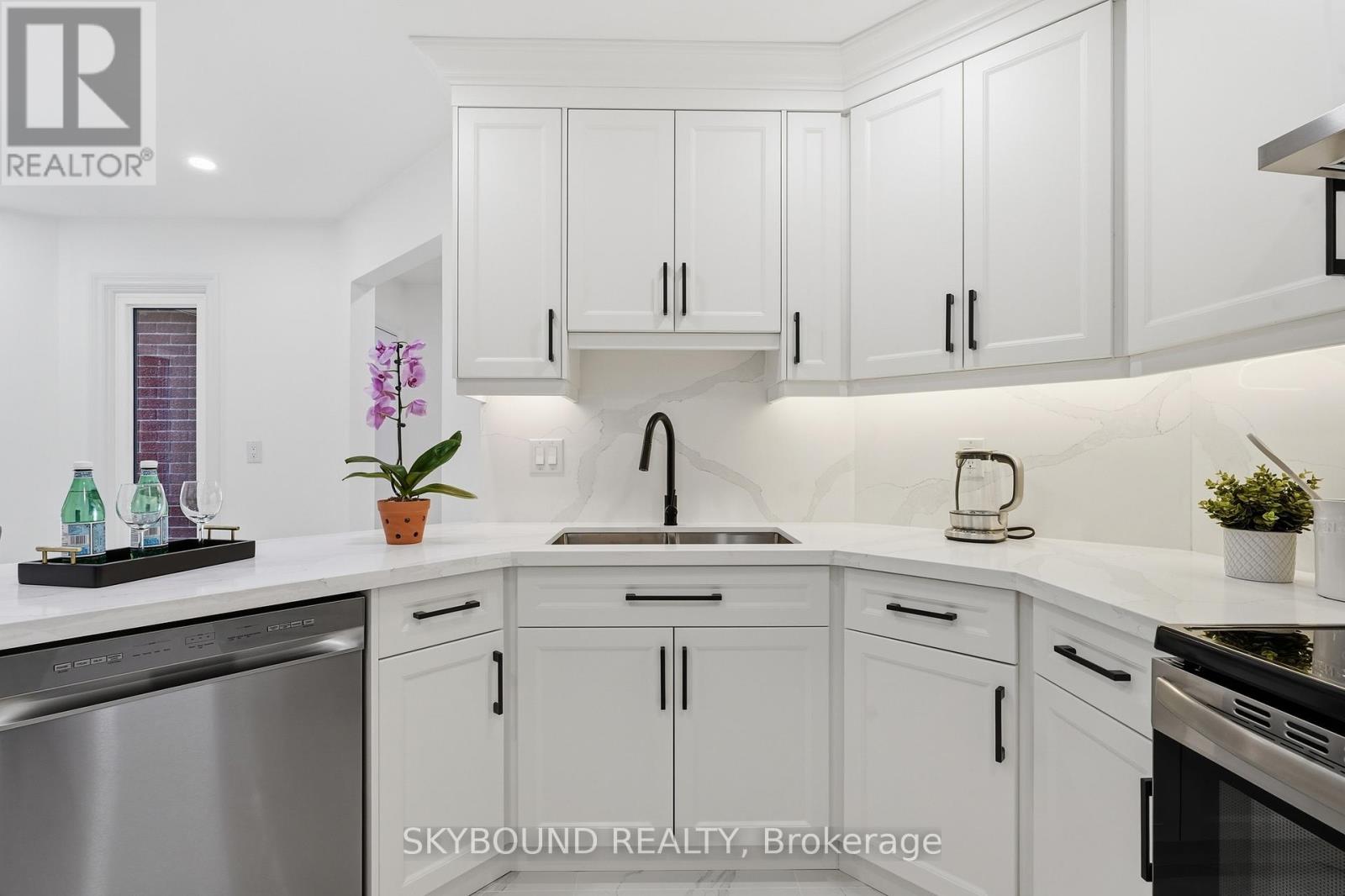 720 Whitfield Terrace, Mississauga, Ontario  L5R 3H8 - Photo 7 - W13521804