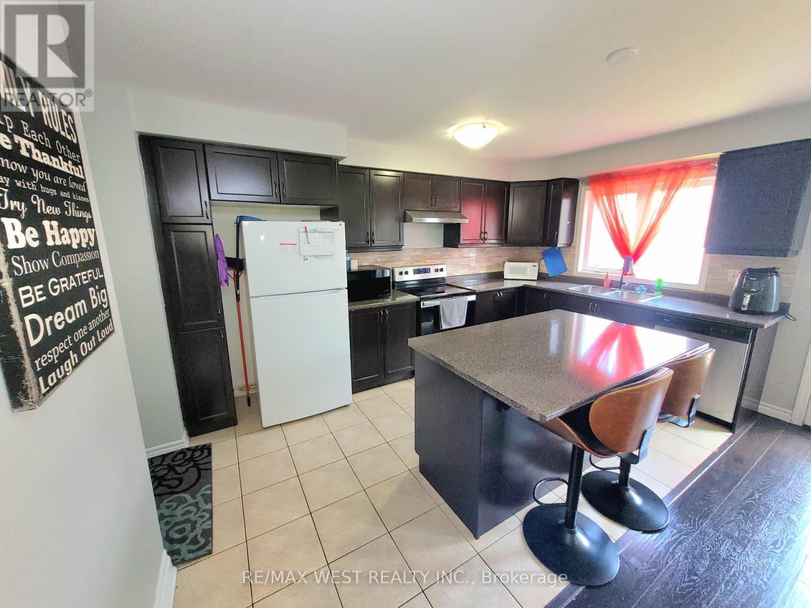 Main And Second Floor - 60 Quillberry Close E, Brampton, Ontario L7S 0A8 - Photo 12 - W13521812