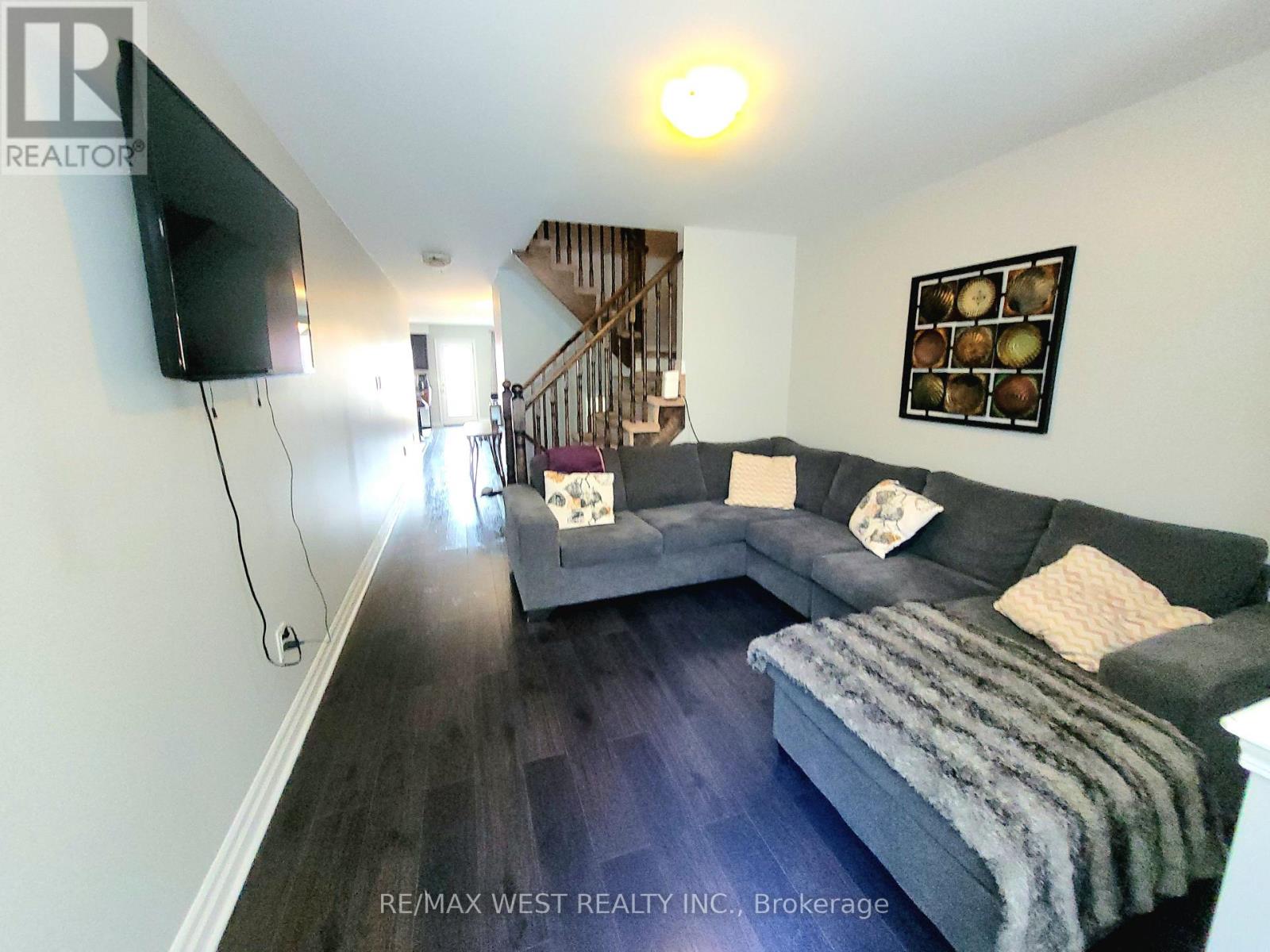 Main And Second Floor - 60 Quillberry Close E, Brampton, Ontario L7S 0A8 - Photo 17 - W13521812