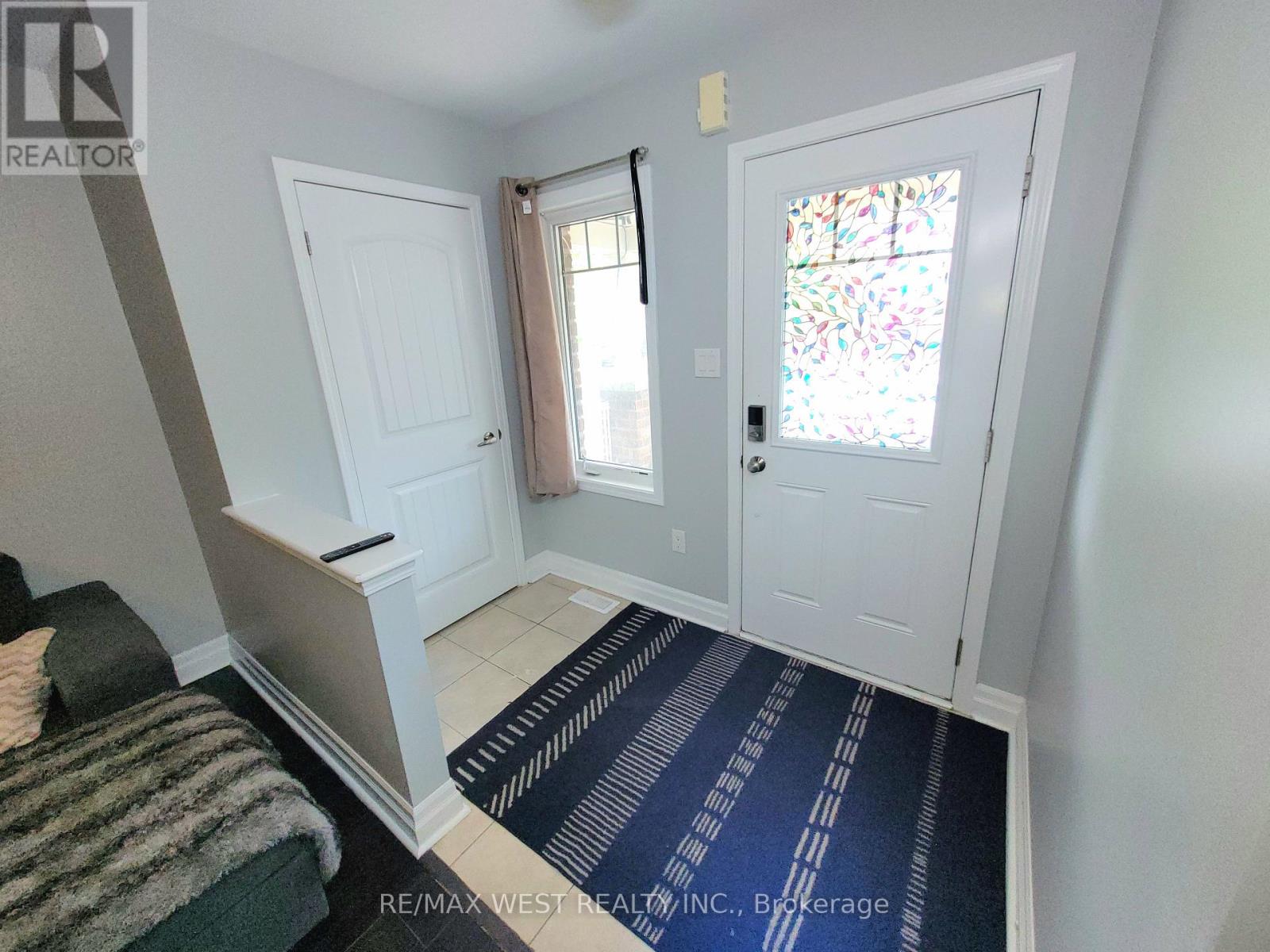 Main And Second Floor - 60 Quillberry Close E, Brampton, Ontario L7S 0A8 - Photo 18 - W13521812