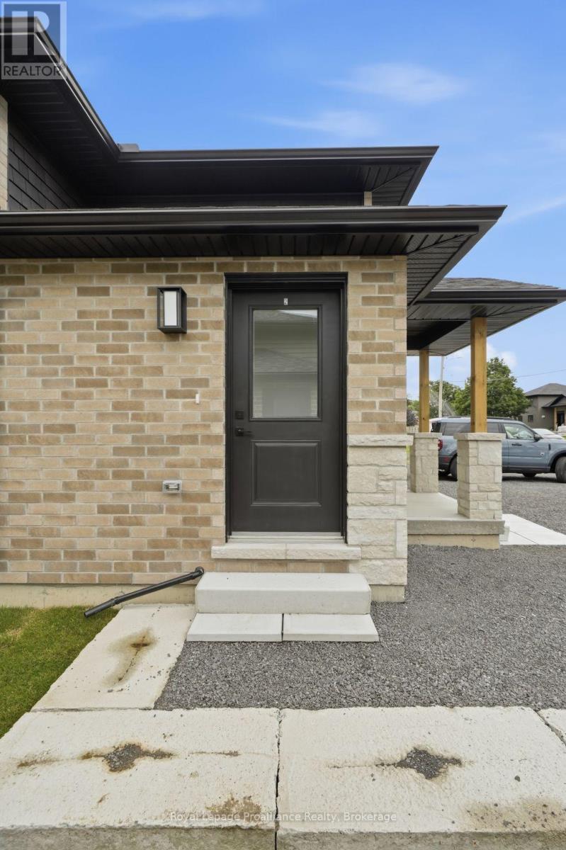 Lower - 90b Lywood Street, Belleville, Ontario  K0K 1K0 - Photo 5 - X13521834