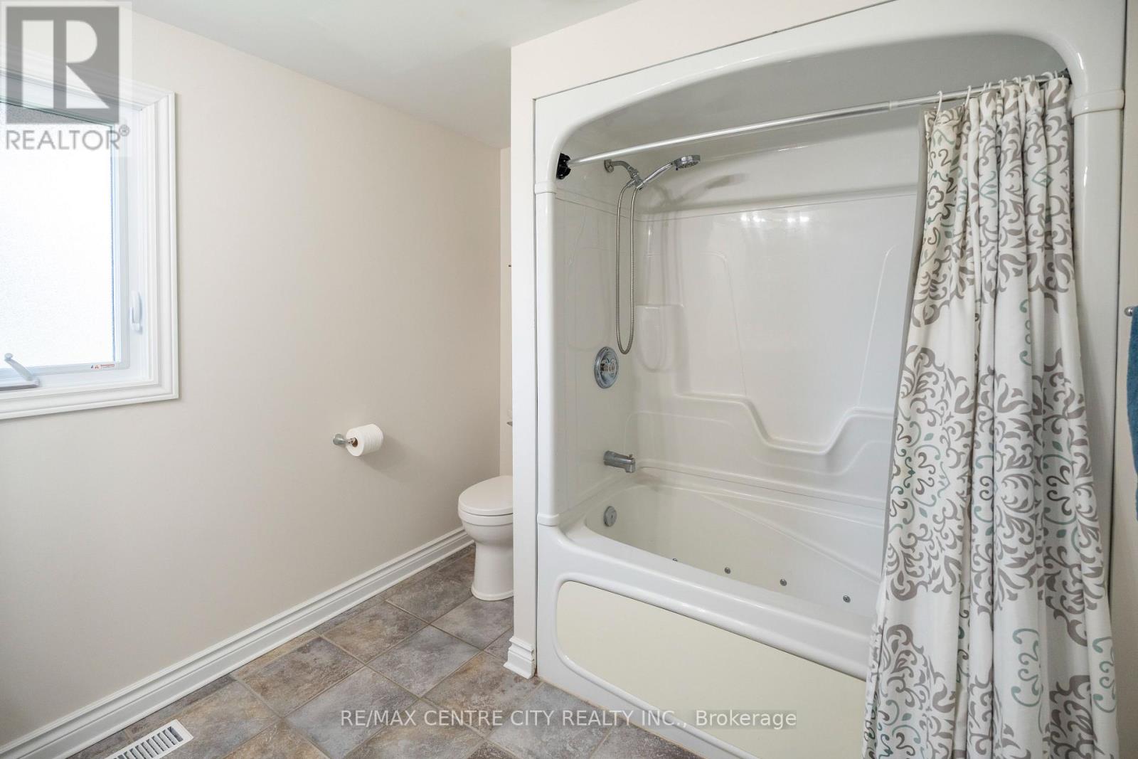 159 Sherwood Crescent, Thames Centre, Ontario  N0L 1G3 - Photo 33 - X13521862