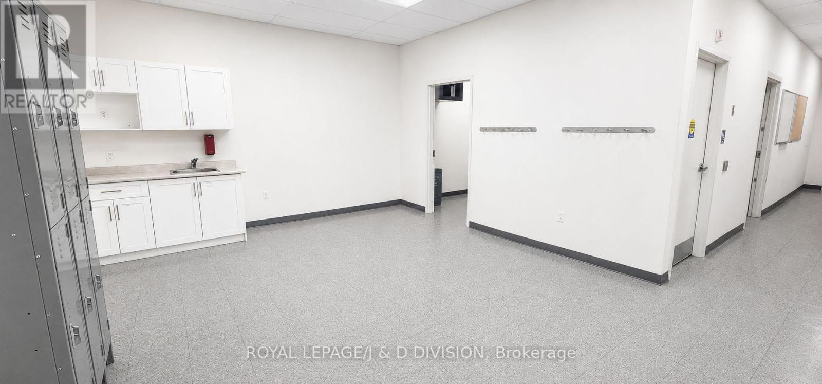 Retail - 2577 Yonge Street, Toronto, Ontario  M4P 2J1 - Photo 13 - C13479730
