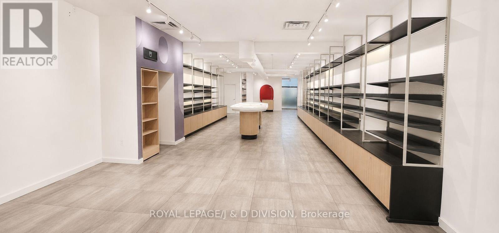 Retail - 2577 Yonge Street, Toronto, Ontario  M4P 2J1 - Photo 3 - C13479730