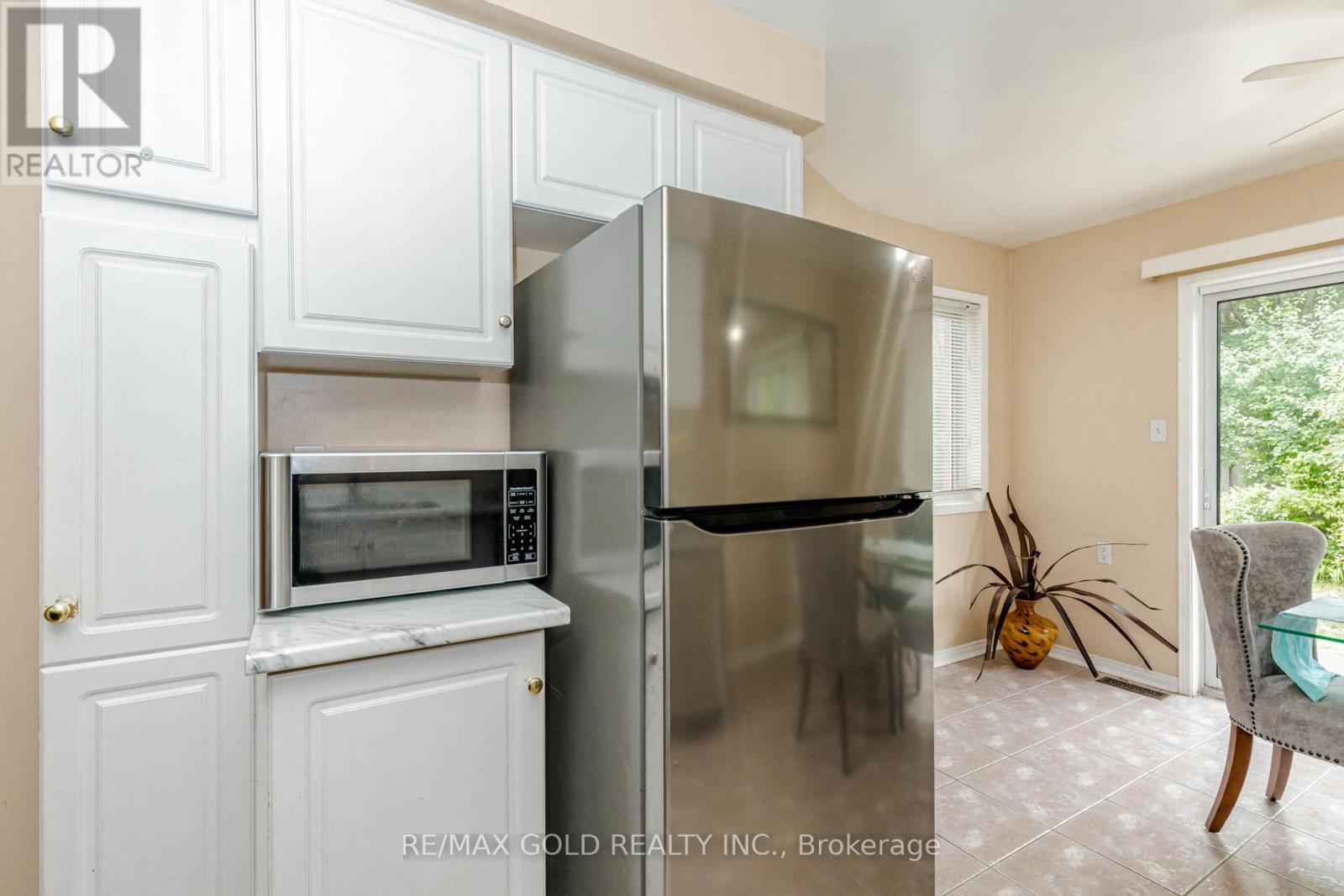 34 White Tail Crescent, Brampton (Fletcher's West), Ontario  L6Y 5C2 - Photo 10 - W13521874