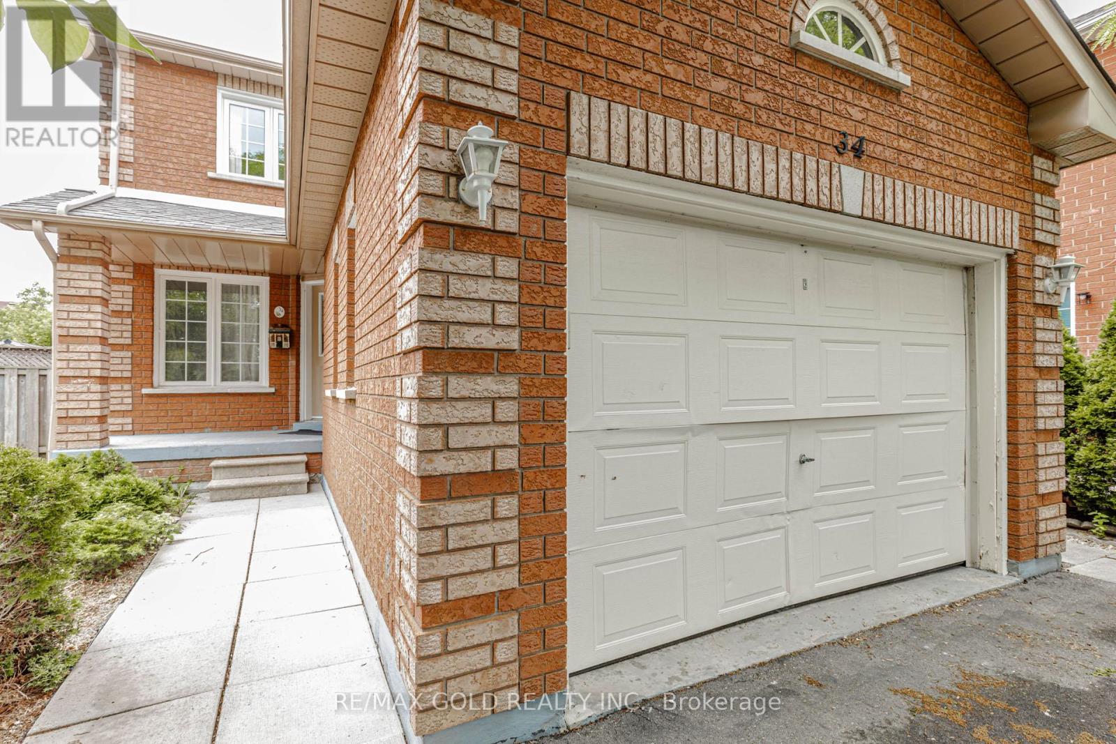 34 White Tail Crescent, Brampton (Fletcher's West), Ontario  L6Y 5C2 - Photo 3 - W13521874