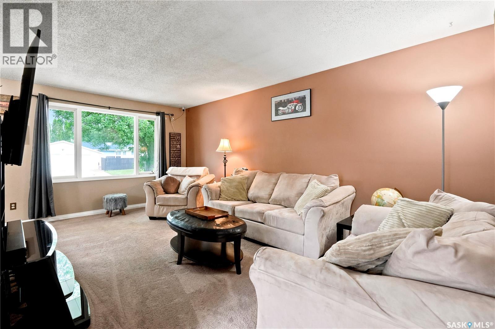 109 Church DRIVE, Regina, Saskatchewan