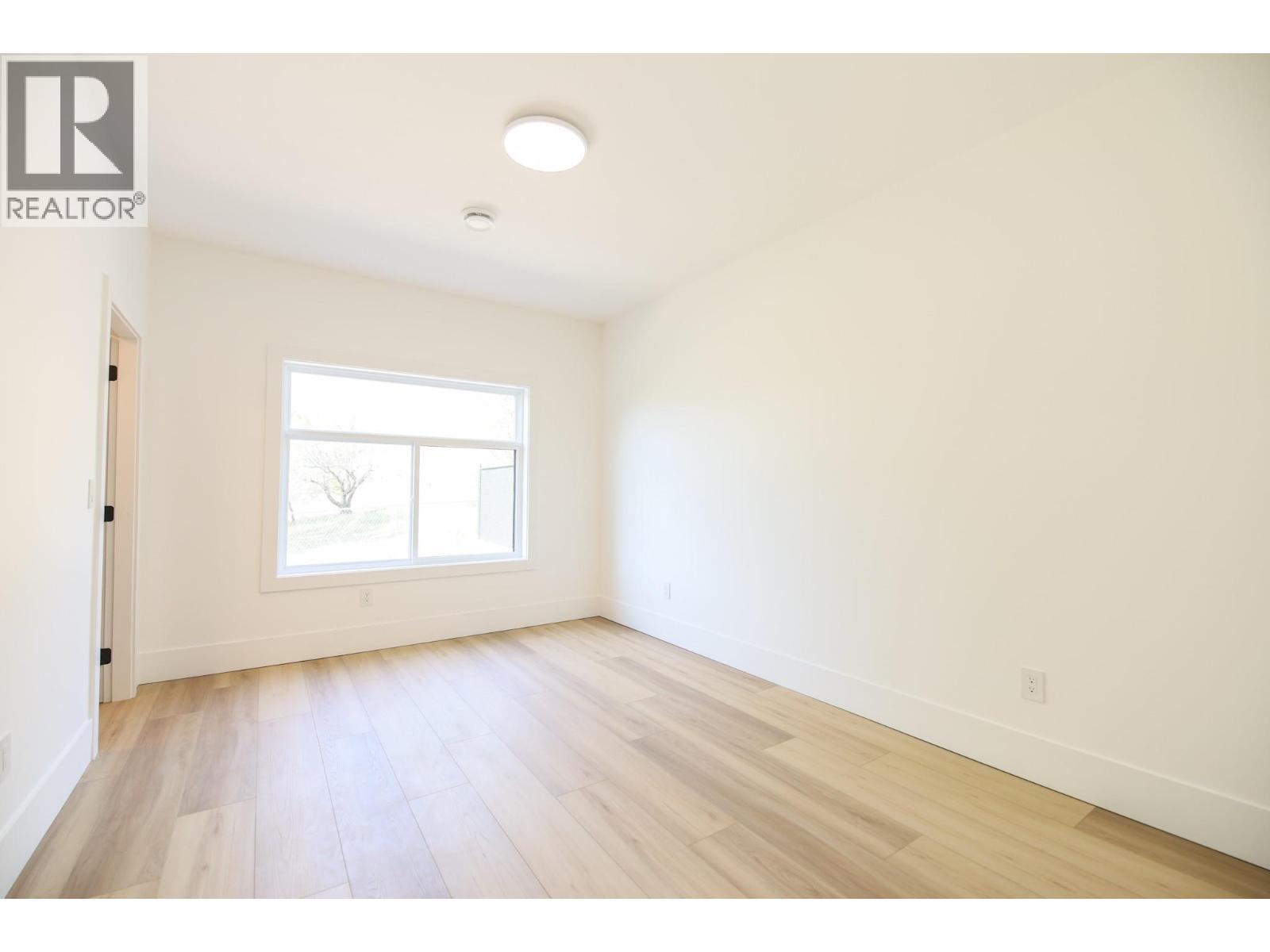 Listing image 53