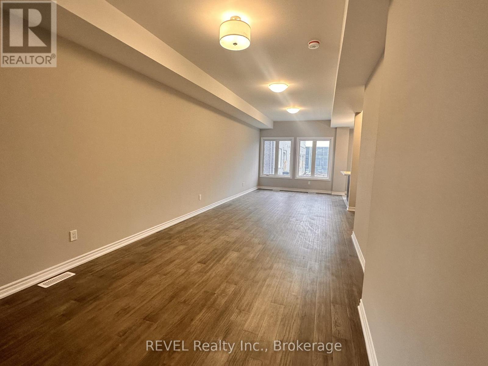 14 Mann Trail, Welland (N. Welland), Ontario  L3C 3G5 - Photo 4 - X13521910