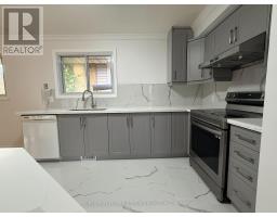 5 MID PINES ROAD, Toronto, Ontario