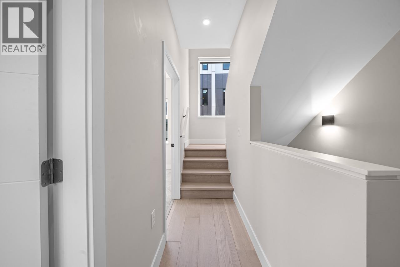 130 W Woodstock Avenue, Vancouver, British Columbia  V5Y 0P4 - Photo 15 - R3142694