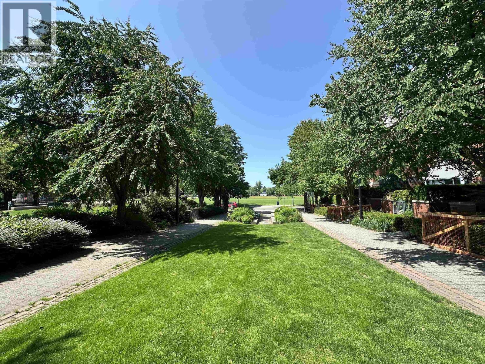 2688 Vine, Vancouver, British Columbia  V6K 4T6 - Photo 10 - R3142696