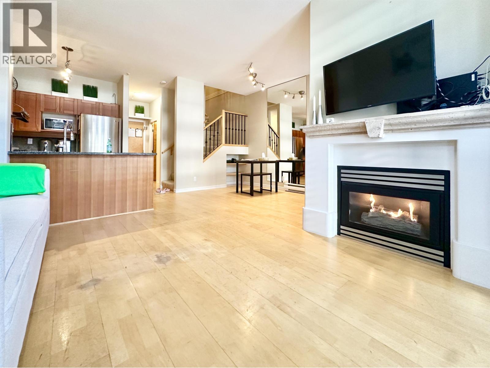 2688 Vine, Vancouver, British Columbia  V6K 4T6 - Photo 4 - R3142696