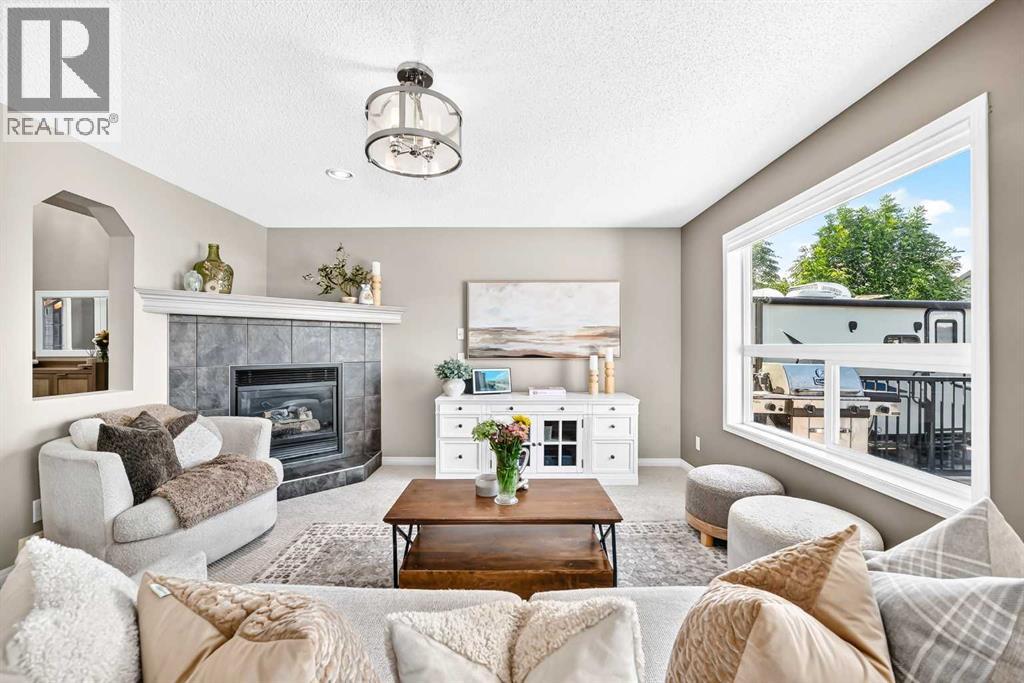 36 New Brighton Link SE, Calgary, Alberta  T2Z 4J5 - Photo 7 - A2325294