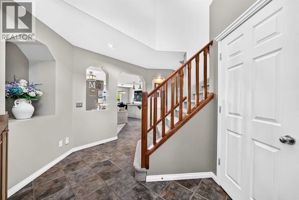 36 New Brighton Link SE, Calgary, Alberta  T2Z 4J5 - Photo 5 - A2325294