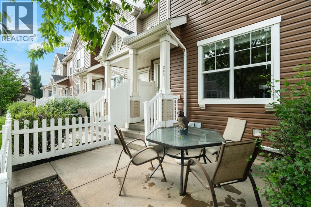 361 Elgin Gardens SE, Calgary, Alberta  T2Z 4T5 - Photo 3 - A2326404