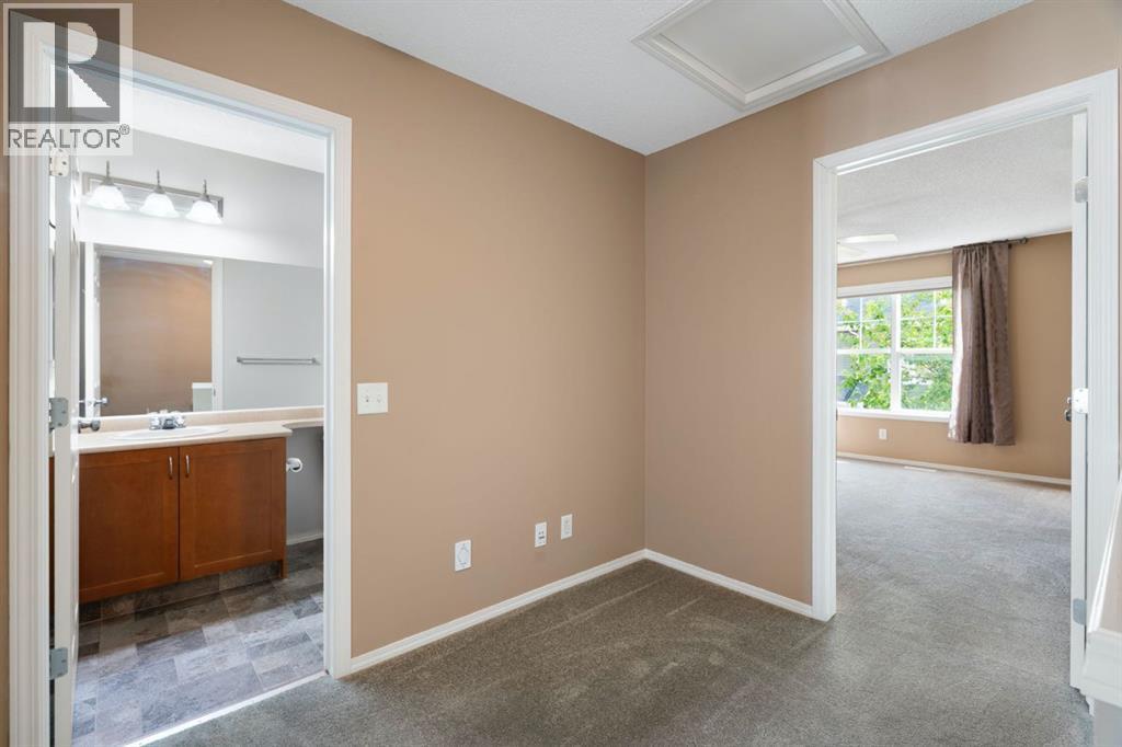 361 Elgin Gardens SE, Calgary, Alberta  T2Z 4T5 - Photo 19 - A2326404
