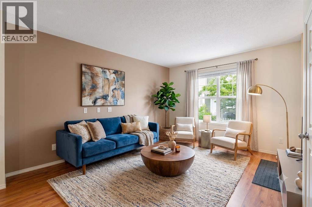 361 Elgin Gardens SE, Calgary, Alberta  T2Z 4T5 - Photo 6 - A2326404