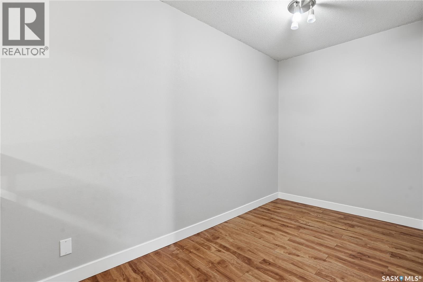19 Martin Crescent, Regina, Saskatchewan  S4S 6L6 - Photo 32 - SK041471