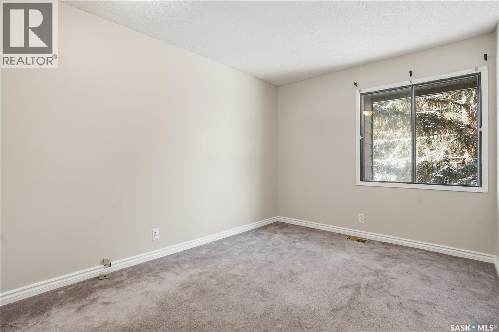 19 Martin Crescent, Regina, Saskatchewan  S4S 6L6 - Photo 35 - SK041471