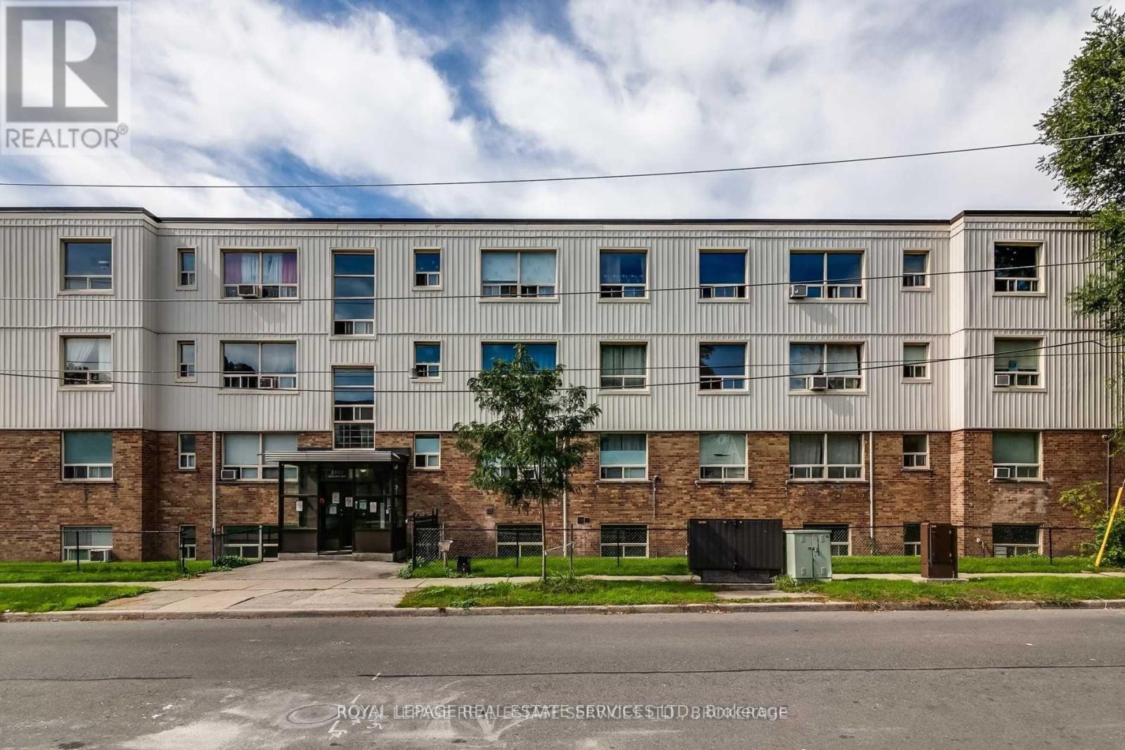 308 - 2908 ST CLAIR AVENUE E, toronto (o'connor-parkview), Ontario