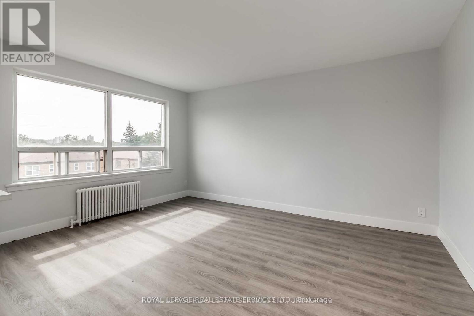 308 - 2908 St Clair Avenue E, Toronto (O'connor-Parkview), Ontario  M4B 1N7 - Photo 10 - E13521958