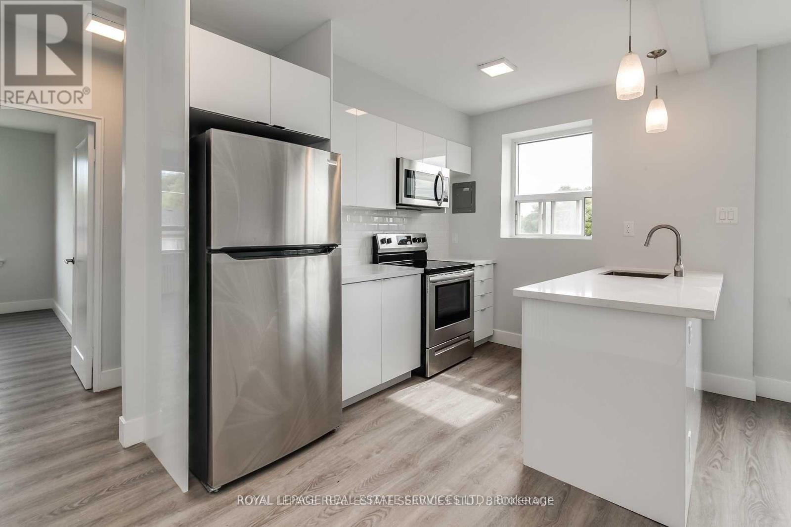 308 - 2908 St Clair Avenue E, Toronto (O'connor-Parkview), Ontario  M4B 1N7 - Photo 11 - E13521958