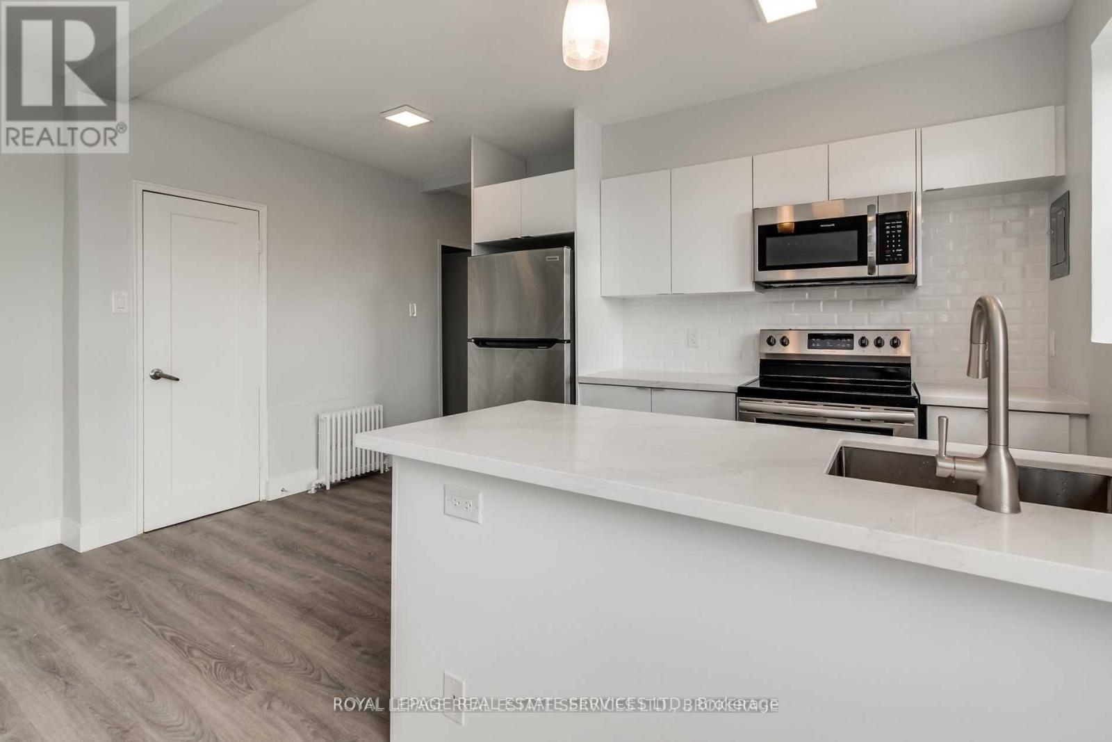 308 - 2908 St Clair Avenue E, Toronto (O'connor-Parkview), Ontario  M4B 1N7 - Photo 13 - E13521958