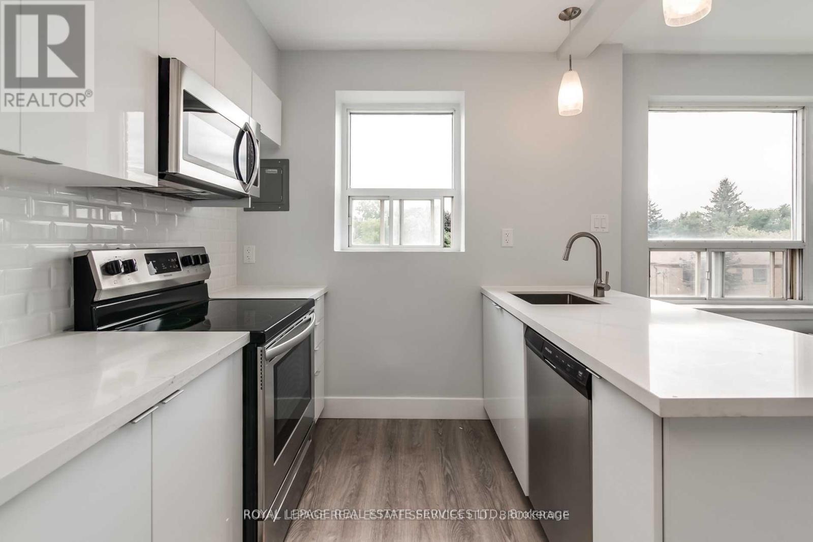 308 - 2908 St Clair Avenue E, Toronto (O'connor-Parkview), Ontario  M4B 1N7 - Photo 14 - E13521958